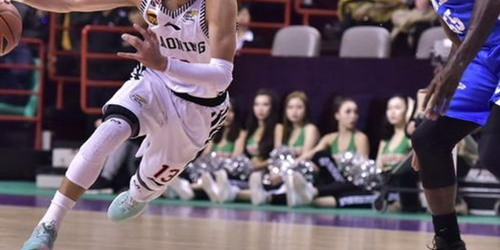 中场在英超 中场在英超